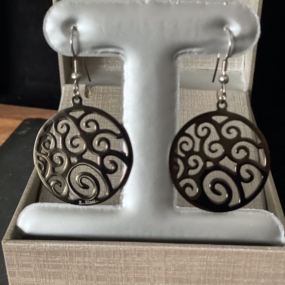 Beautiful set of stainless steel jewelry - Picture 3 of 5